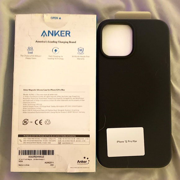 iPhone 12 Pro Max ANKER Magnetic Silicone Charging Case - Picture 2 of 3
